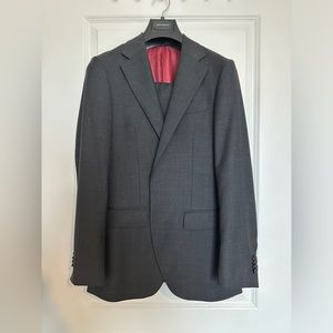 Spier & Mackay Suit - 36R - Dino Filarte - Charcoal Grey Sharkskin - Super 110's